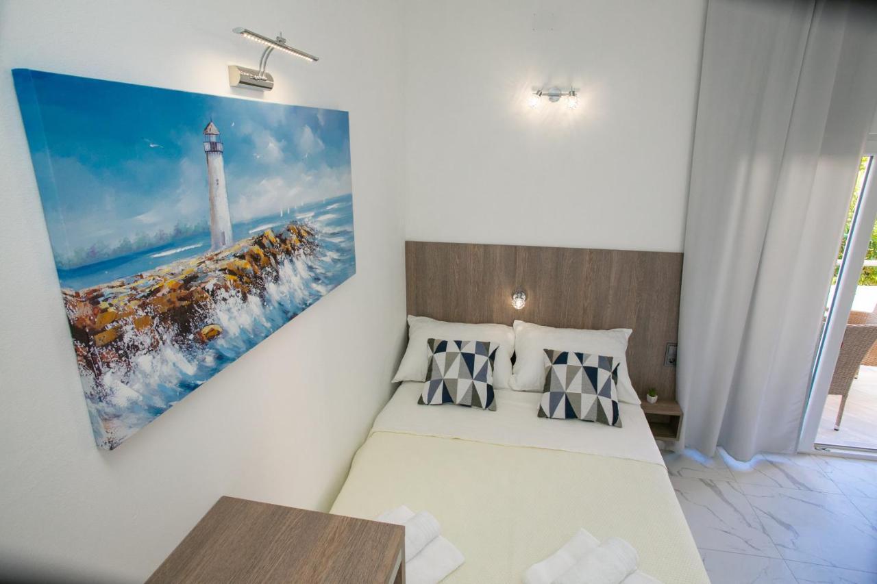 Apartments Sun Dance With Heated Pool Новаля Екстериор снимка