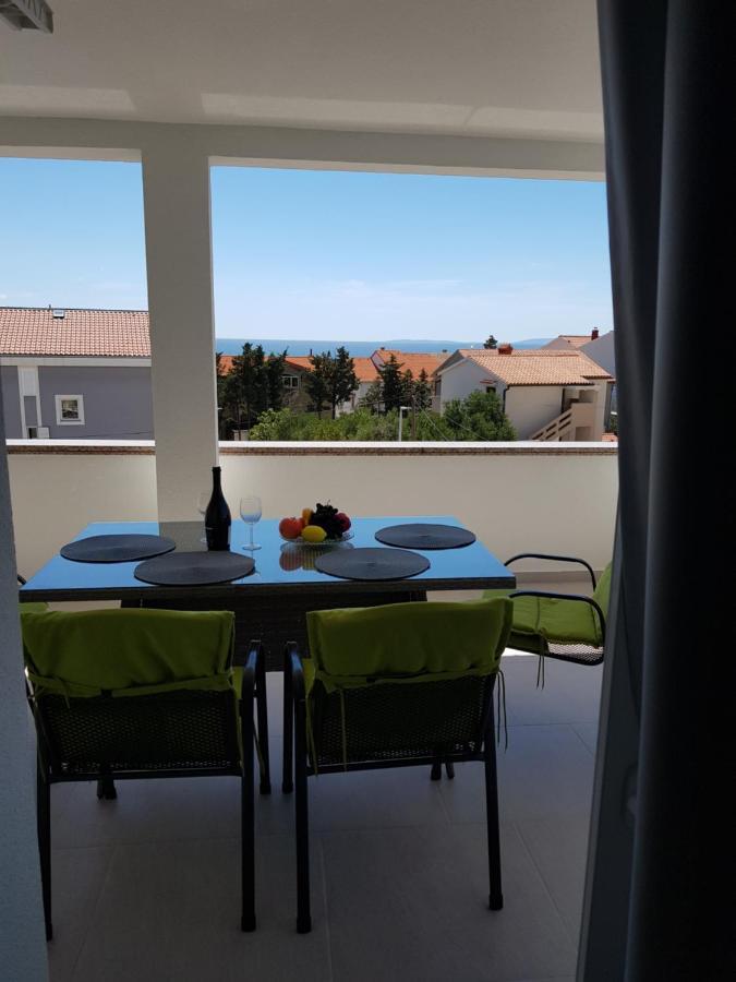 Apartments Sun Dance With Heated Pool Новаля Екстериор снимка