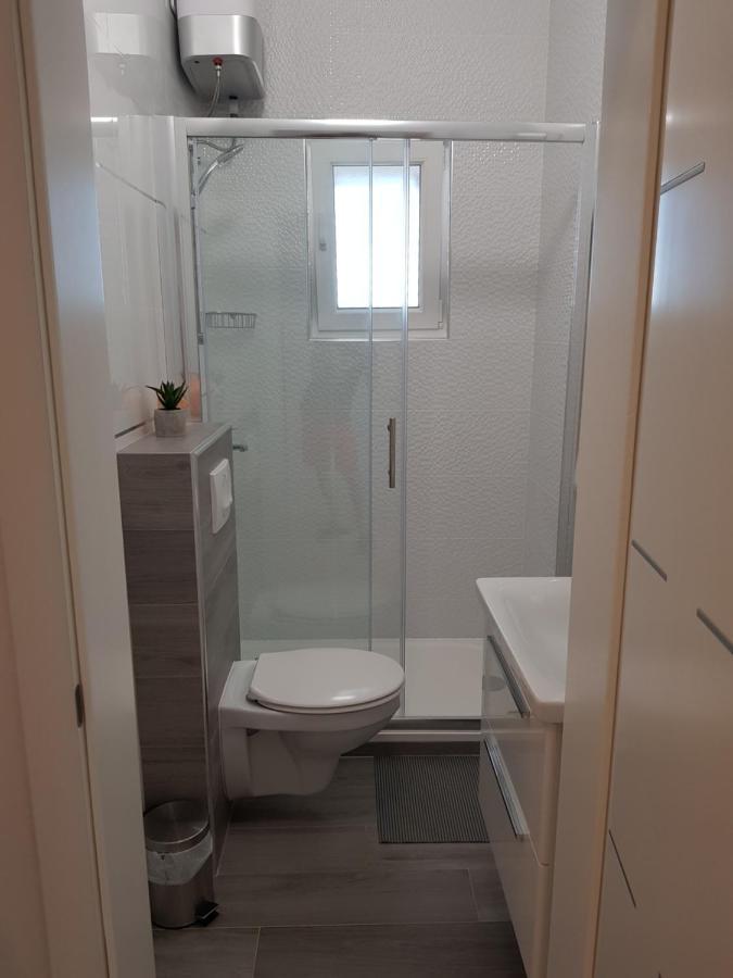 Apartments Sun Dance With Heated Pool Новаля Екстериор снимка